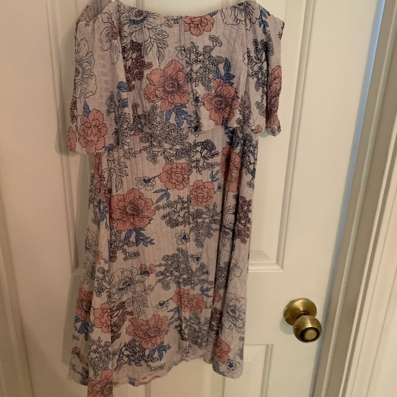 Dress - Picture 2 of 3